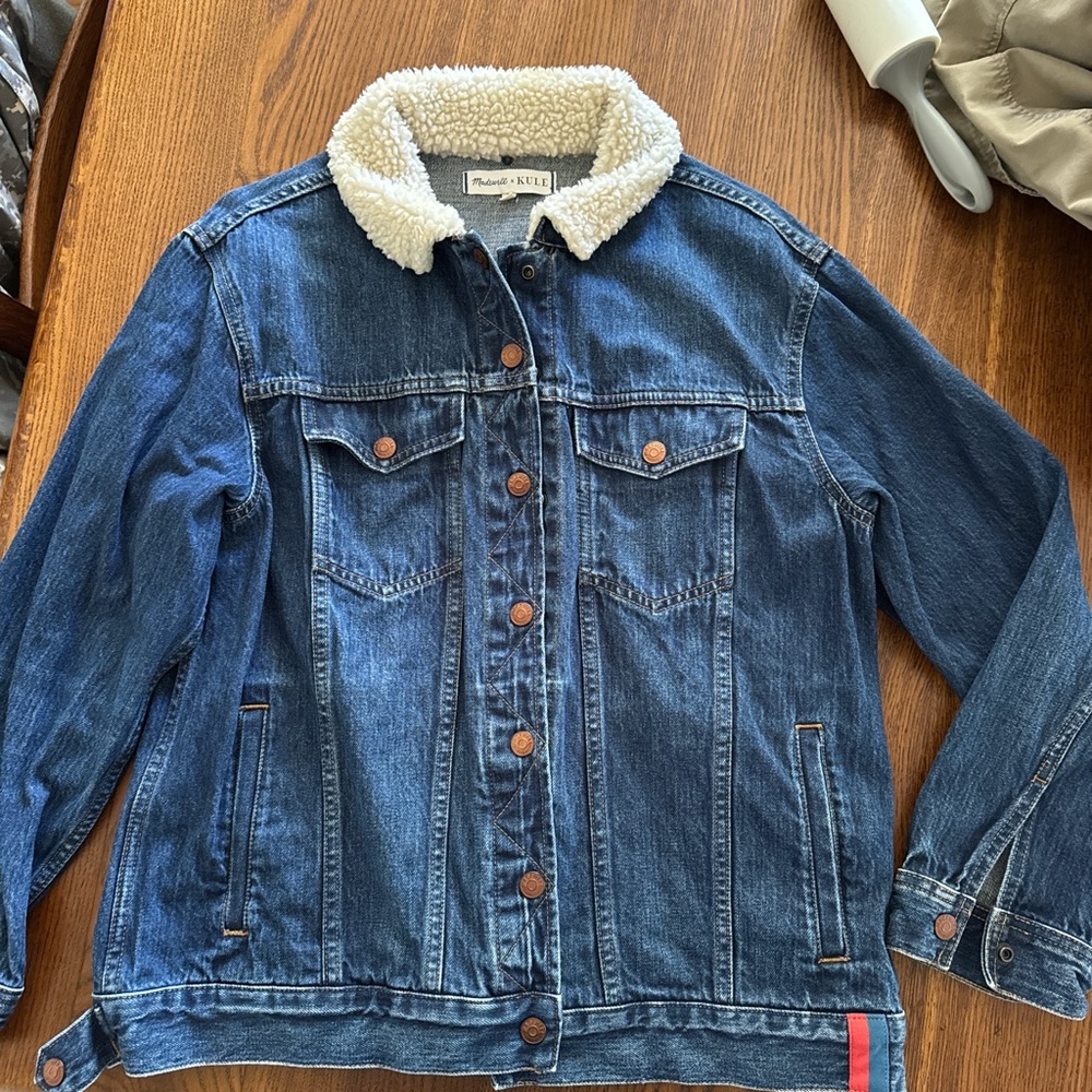 Madewell x KULE Denim Jacket Sherpa Collar with cozy fleece insert vest - Size M